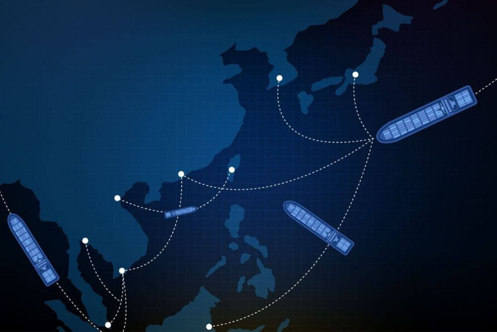Ilustración de buques portacontenedores y rutas marítimas en Asia que representan la expansión de China en el comercio marítimo mundial